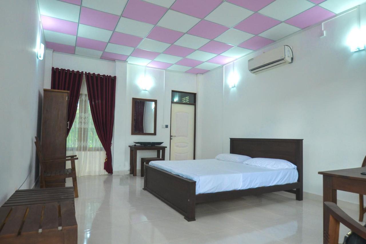 Spice Village Hotel & Restaurant Habarana Extérieur photo