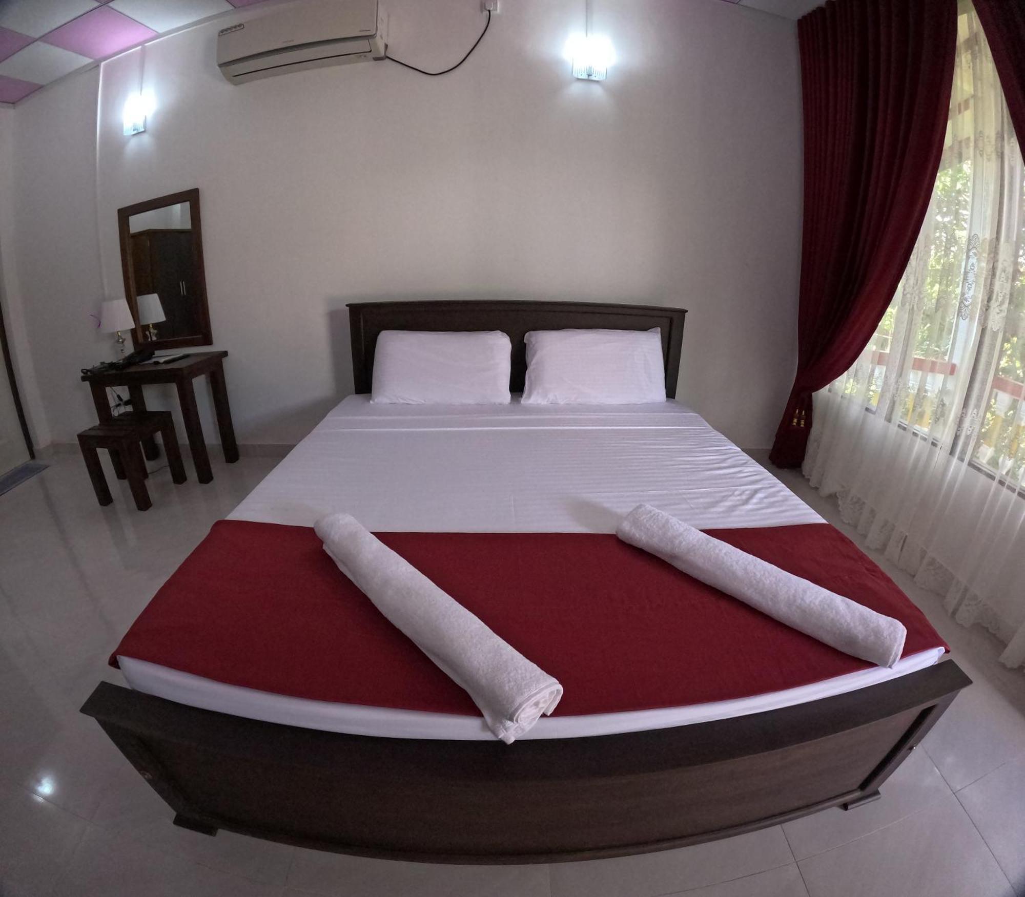 Spice Village Hotel & Restaurant Habarana Extérieur photo