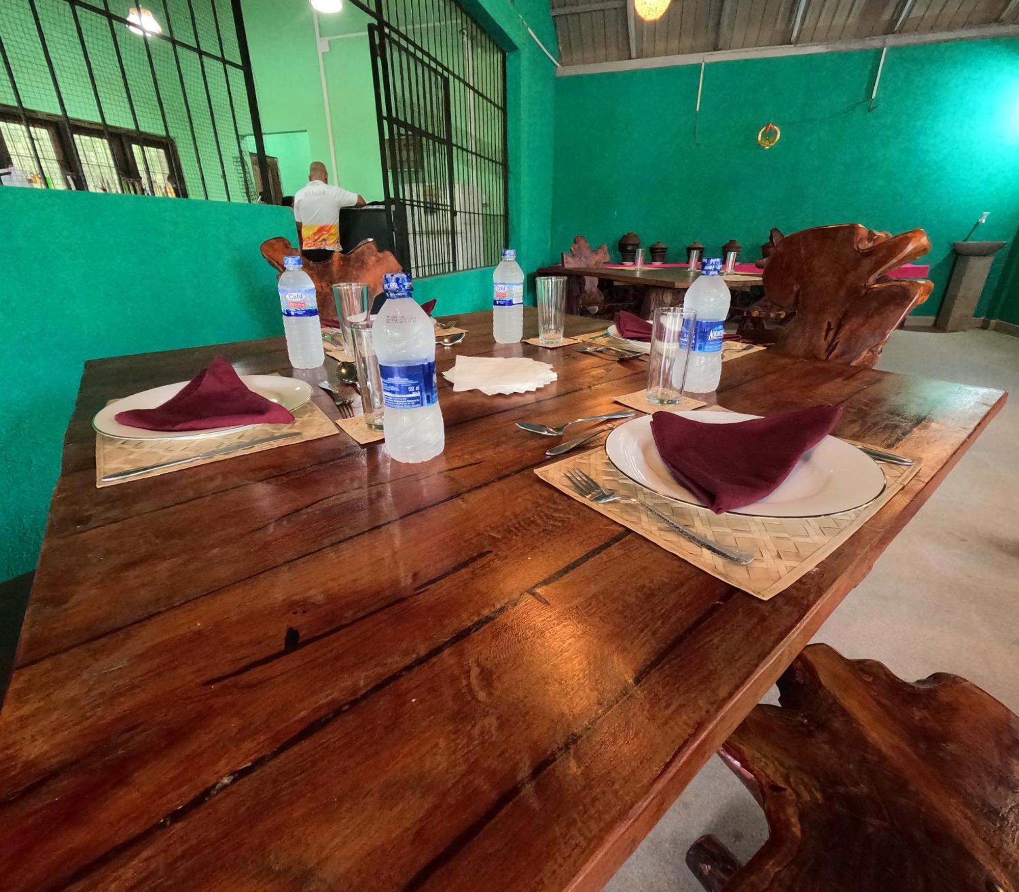 Spice Village Hotel & Restaurant Habarana Extérieur photo