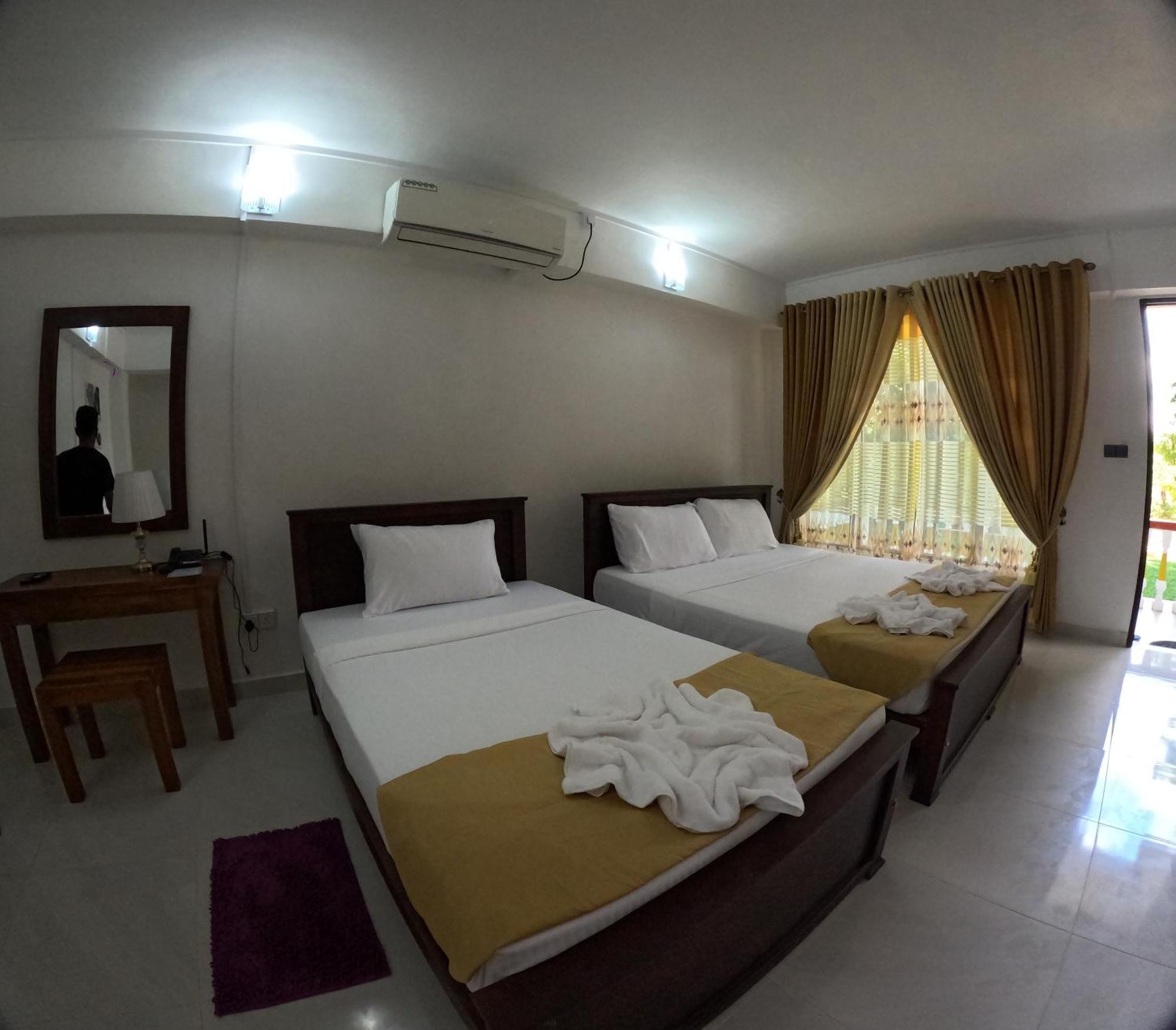 Spice Village Hotel & Restaurant Habarana Extérieur photo