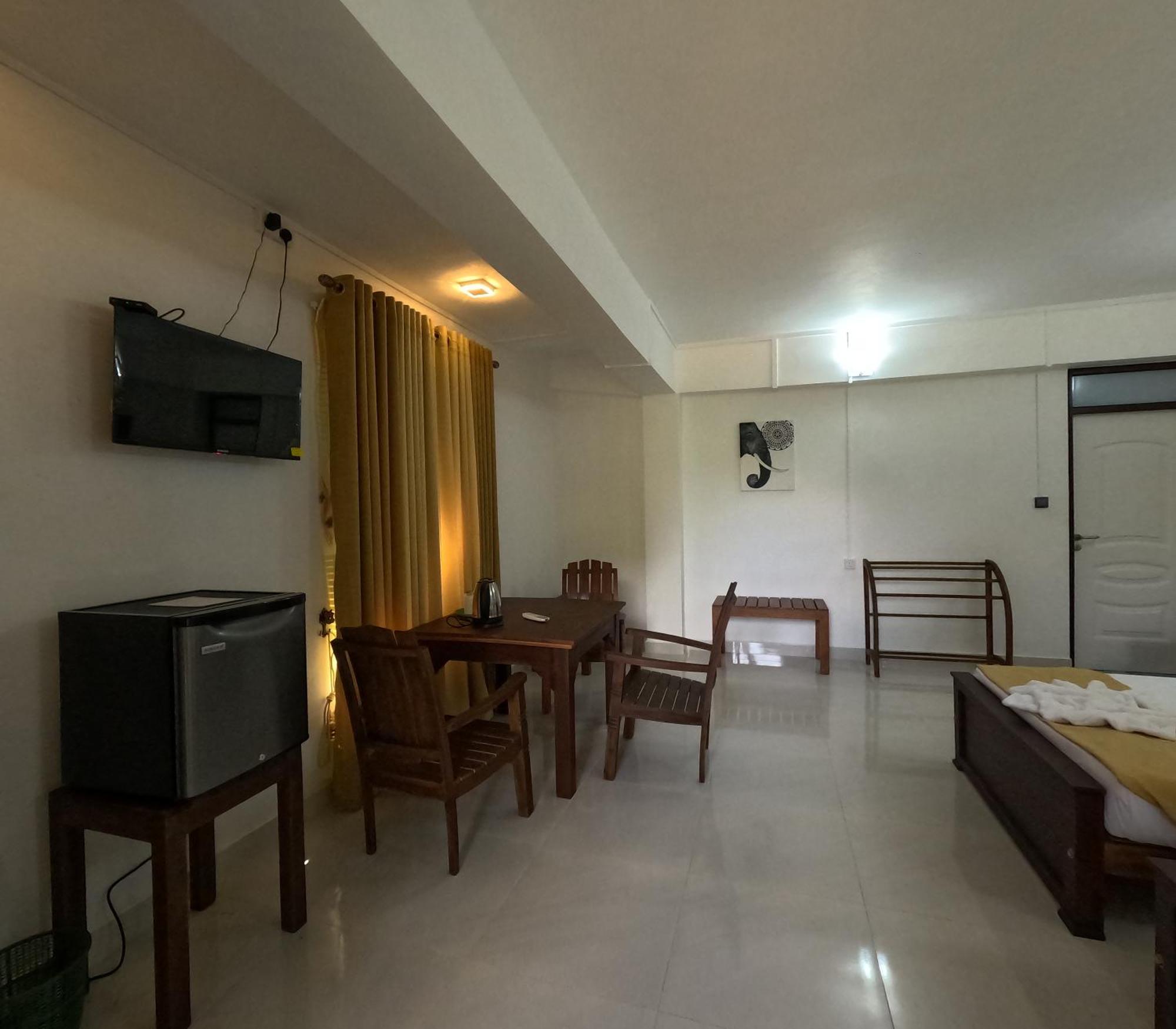 Spice Village Hotel & Restaurant Habarana Extérieur photo