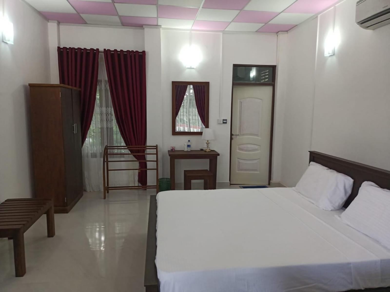 Spice Village Hotel & Restaurant Habarana Extérieur photo